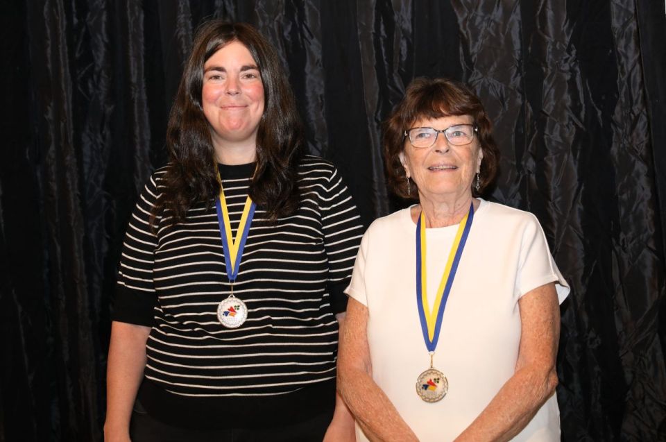 Silver till Sara Asplund Sivelind och Margot Sivelind